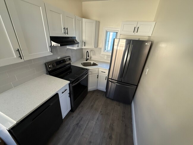 Photo - 182 Ashford Ave Unit Apt 2