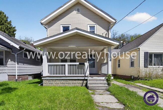 Building Photo - 2040 Berkshire Pl