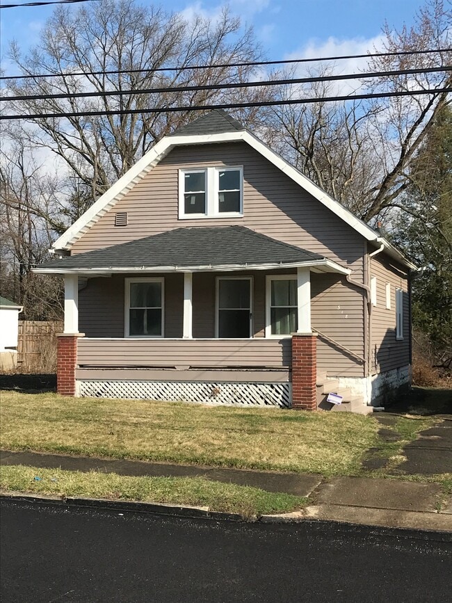Building Photo - 518 W Earle Ave Rental