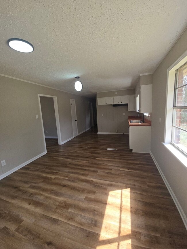 Photo - 134 Young St