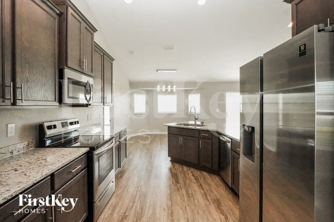 Photo - 444 Lanham Dr