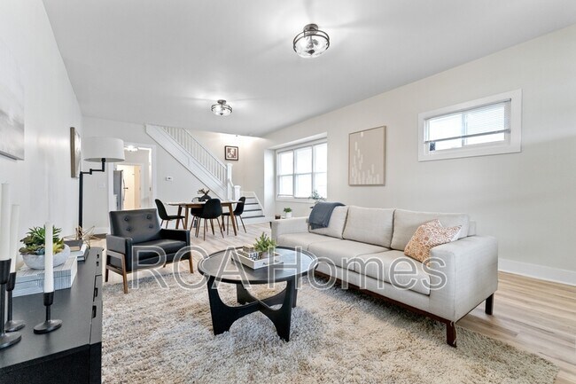 Photo - 18 N Gray St