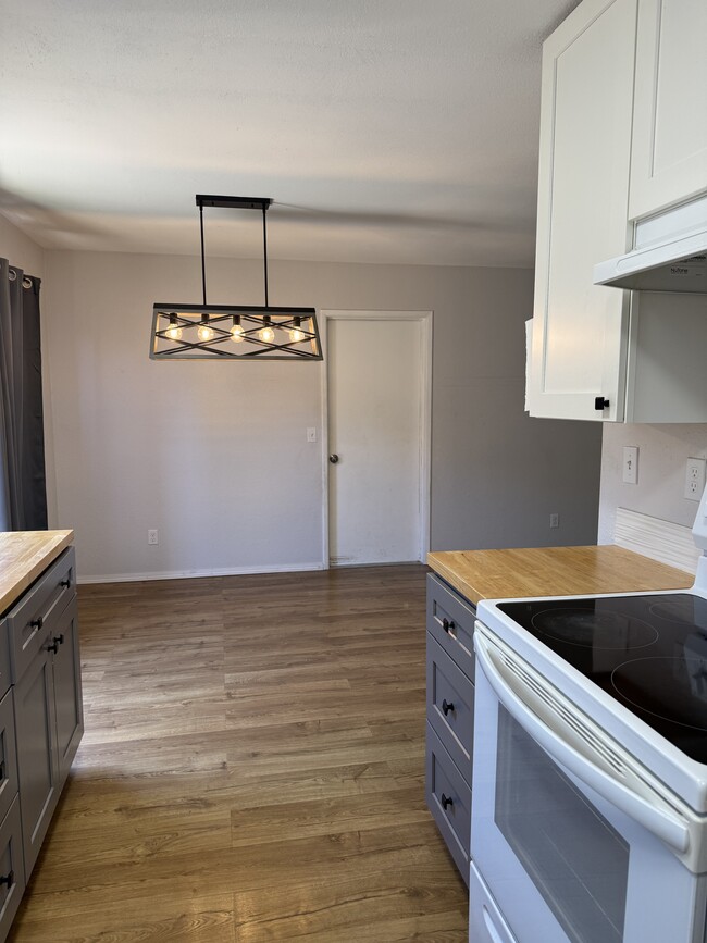 Photo - 1501-1505 Black Oak Dr. Stockton, CA