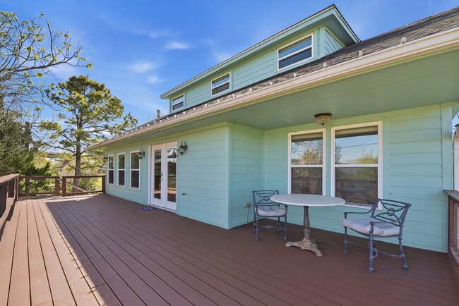 Building Photo - 180 Grove Rd