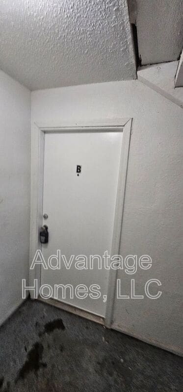 Photo - 711 N 70th St Unit B