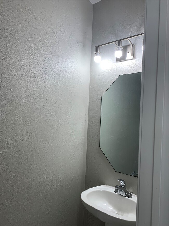 Photo - 4018 Timber Corner