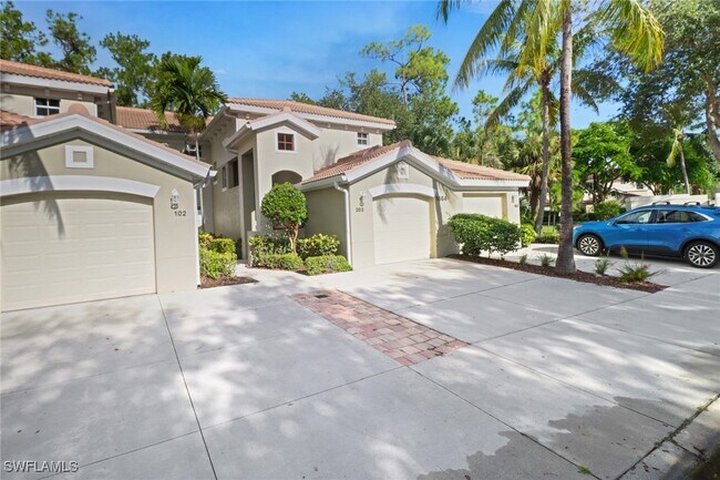 Building Photo - 1664 Tarpon Bay Dr S Unit 7 Rental