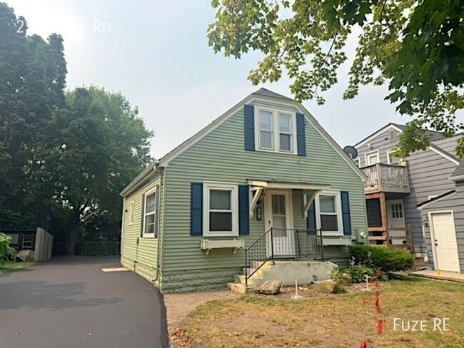 Building Photo - 29 Hamel Rd
