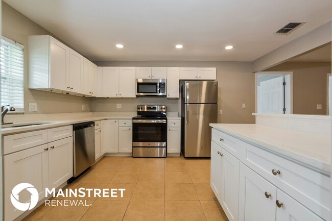Photo - 2215 Falkner Rd