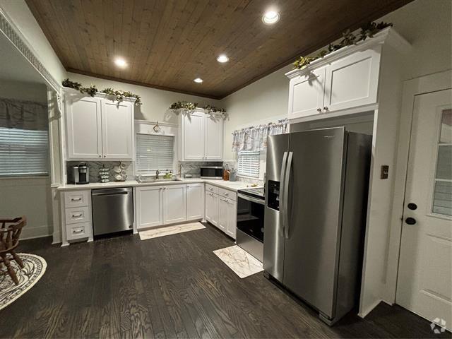 Building Photo - 506 W Baylor St Rental