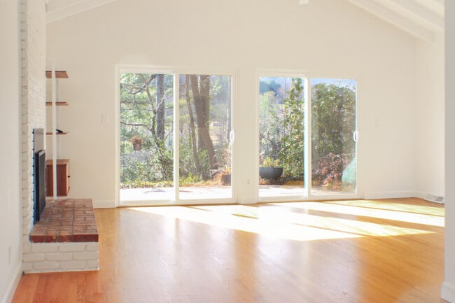 Photo - 21 Woodbury Rd