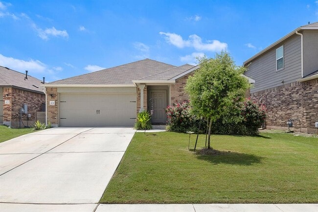 Building Photo - 424 Sebring Cir