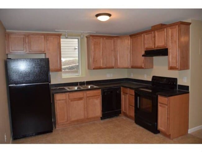 Building Photo - 4737 SE 28th Ave Unit B