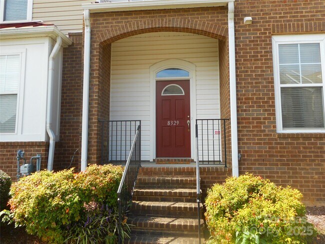 Photo - 8329 Scotney Bluff Avenue