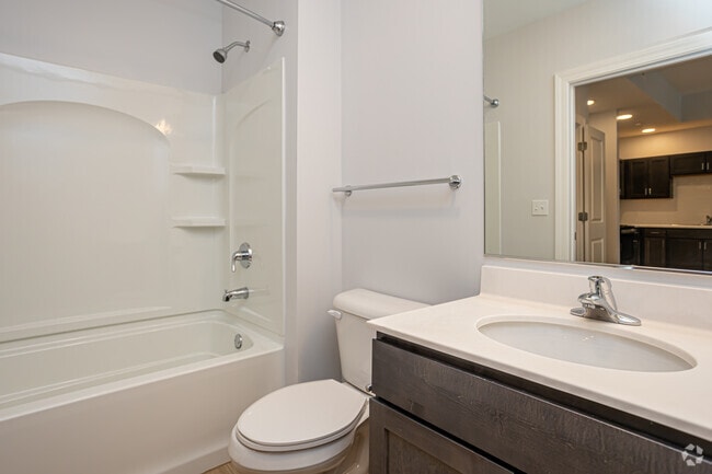 2BR, 1BA - 903SF