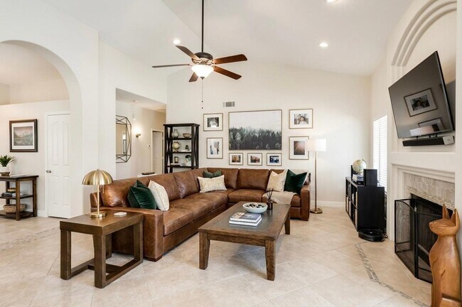 Photo - 13256 W Wilshire Dr