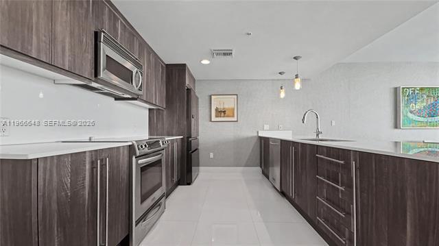 Photo - 665 NE 25th St Unidad 2102