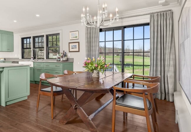 Photo - 1487 Hollow Rd