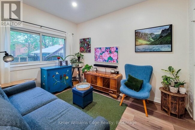 Photo - 64 Locke St N Unit 2