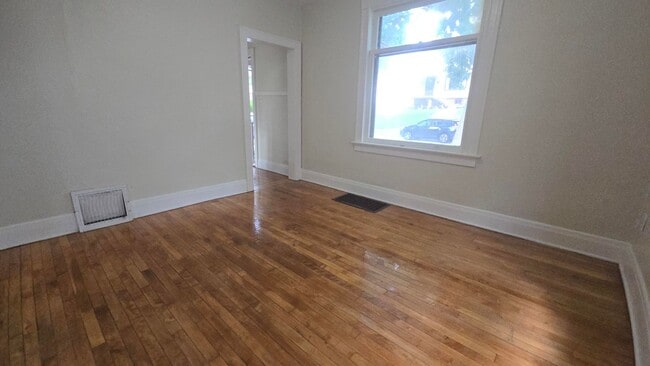 Photo - 2443 N Bartlett Ave Unit 1