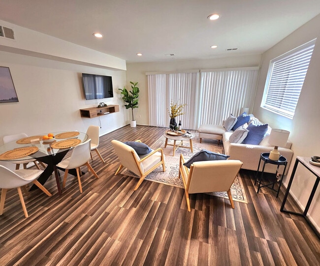 Building Photo - 2439 18th St NW Unit FL2-ID1232102P Rental