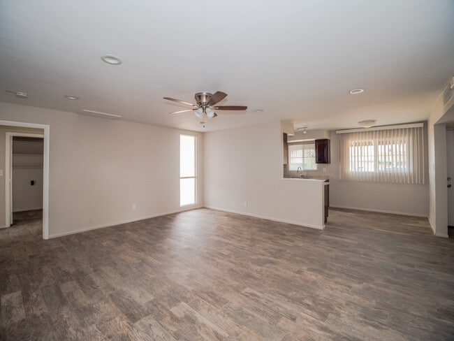 Photo - 7014 E Holly St