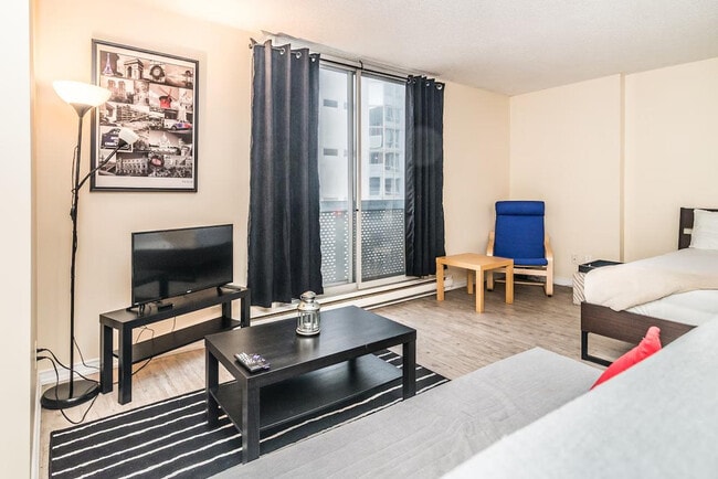 Building Photo - 1121 Rue De Bullion Unit ID1261768P