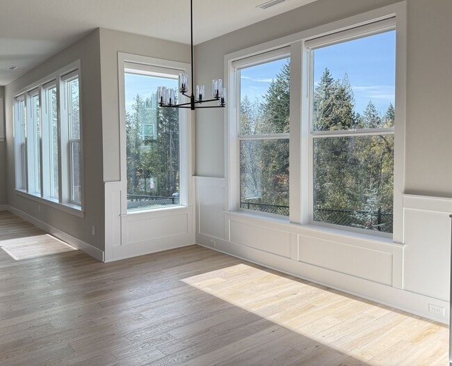 Photo - Beautiful & Bright Modern Craftsman with H...