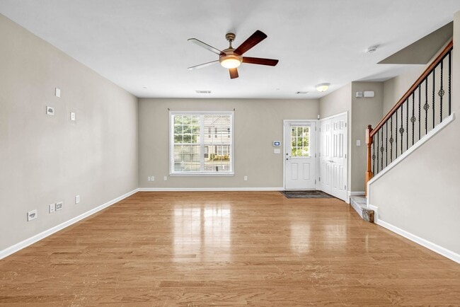 Photo - SPACIOUS 3 BEDROOM TOWNHOME