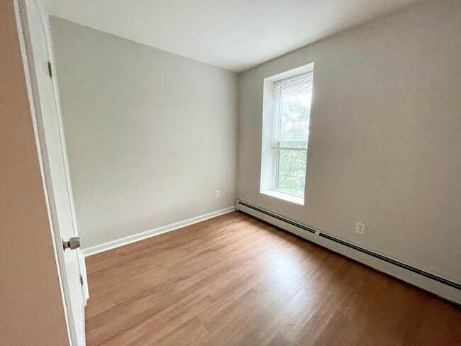 Photo - 76 Hammond St Unit F