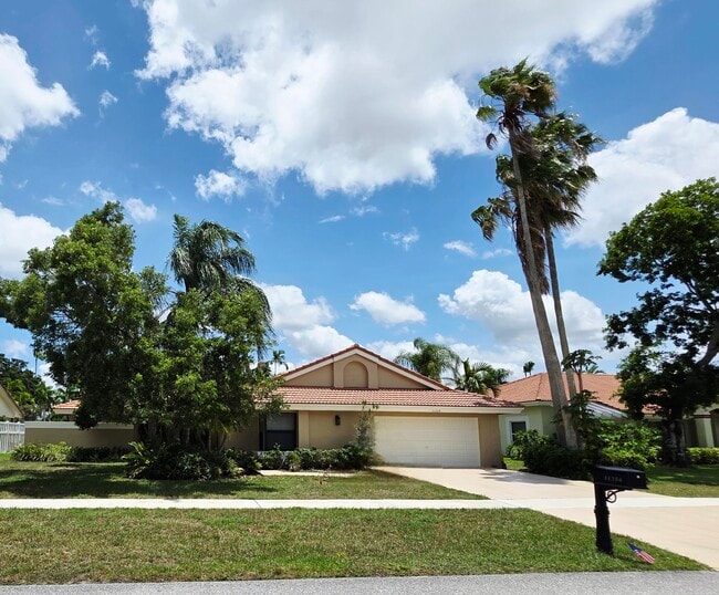 Photo - 11354 Island Lakes Ln House