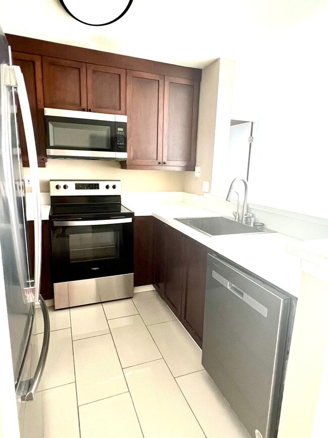 Photo - 3520 Lebon Dr Unidad 5110