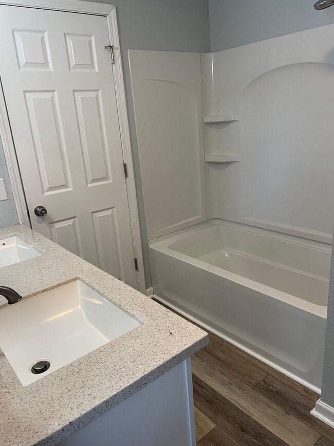 Photo - 2 Bedroom / 2 Bath Townhome Church Hill, TN