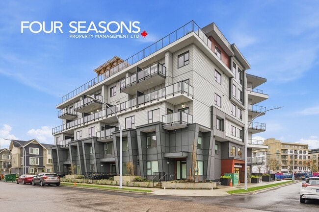 Building Photo - 15739 Fraser Hwy