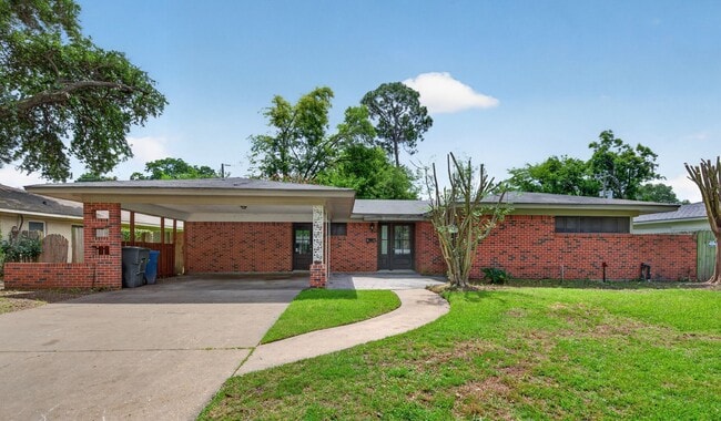 Photo - Gorgeous 3 Bedroom Home in Shreve Island