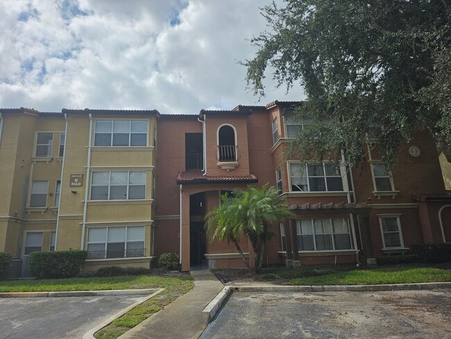 Building Photo - 5160 Conroy Rd Unit 831