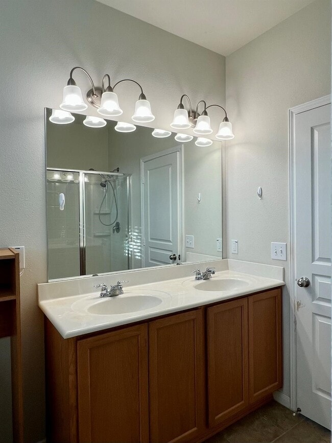 Building Photo - 19523 Midnight Glen Dr