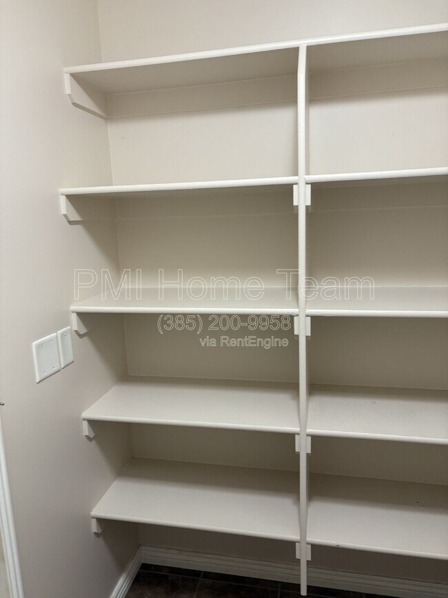 Photo - 2510 Charleston Ave Unit B1