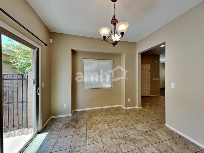4748 E Redfield Rd