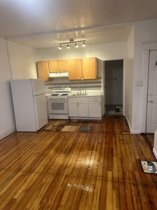 Building Photo - 1107 Wallis Ave Rental