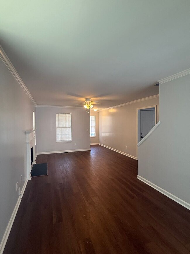 Photo - 733 Vanguard Pl