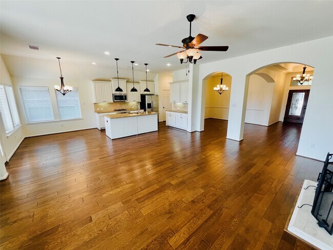 Building Photo - 2607 Park Hills Dr