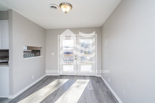 4928 Garden Green Way