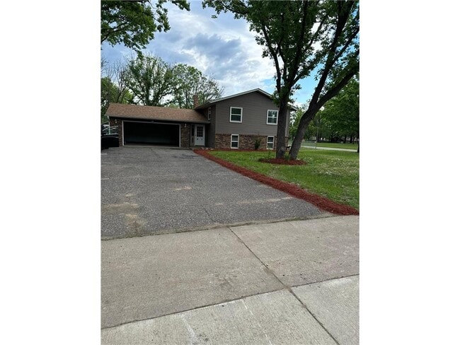 Photo - 91 Egret Blvd NW House