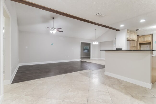 Photo - 978 Windsong Cir