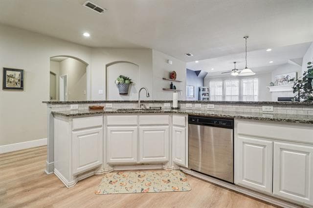 Photo - 5616 Broad Bay Ln