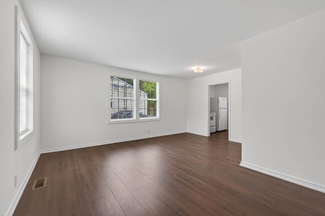 Photo - Renovated 2 bedroom home for rent Near Downtown Clarksville!