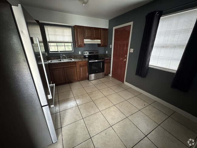 Building Photo - 1924 Nekoma Ct Unit 1926 Rental
