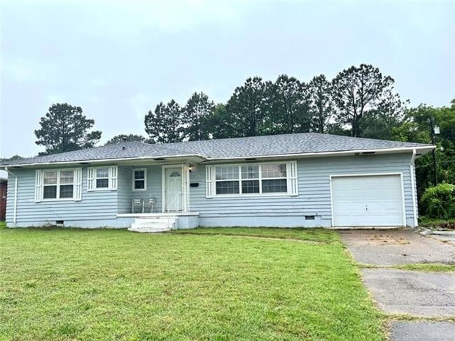 Building Photo - Convenient Location with Huge Rooms and Ba... Rental