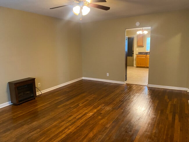 Photo - 725 S 7th St